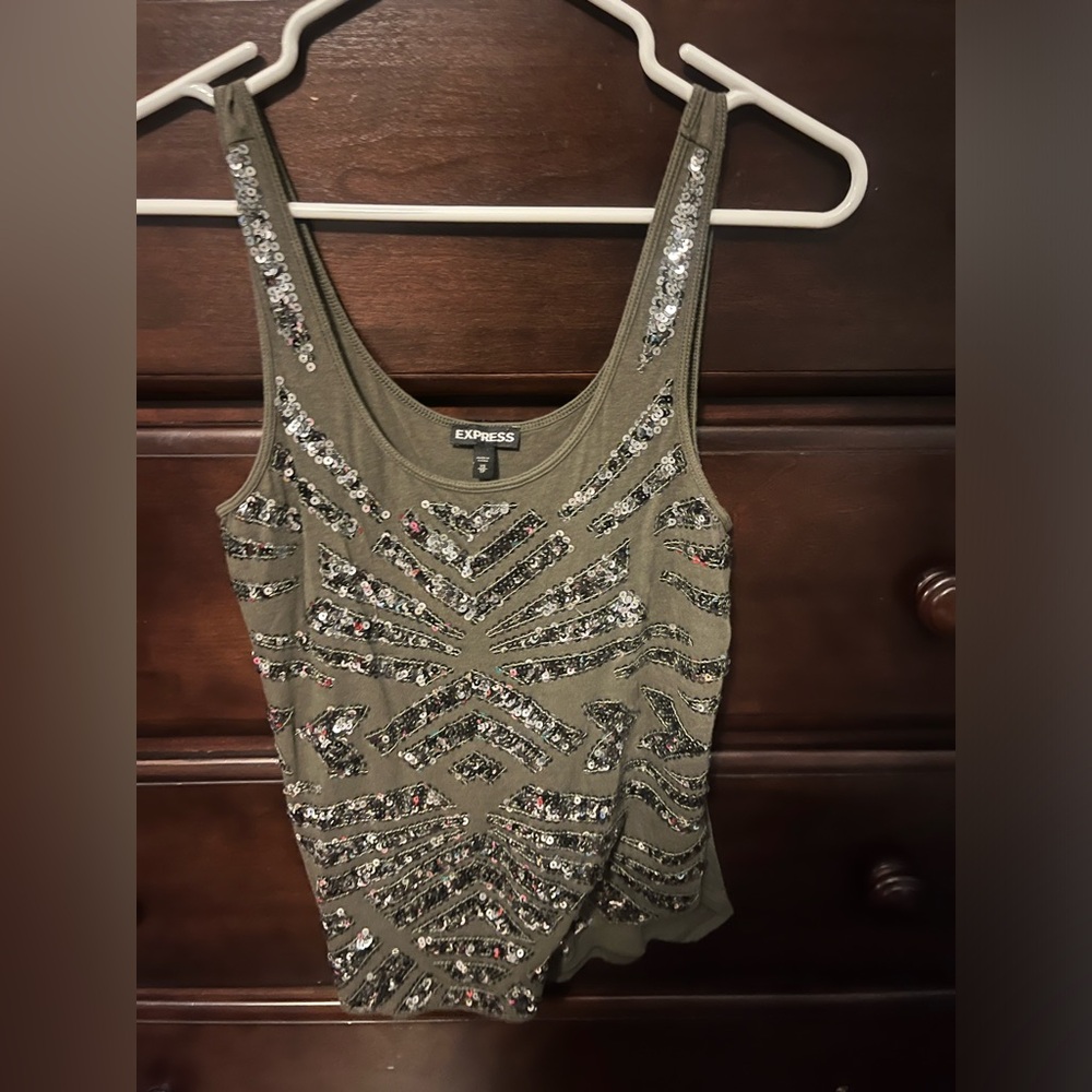 Express tank top with sequence size xs color Hunter green